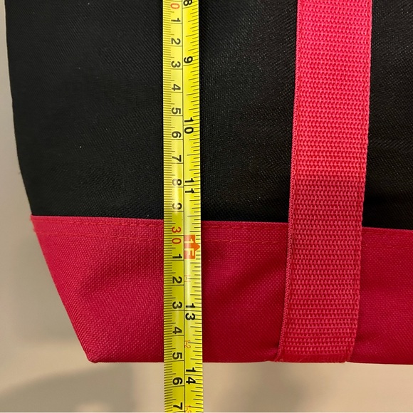 Trader Joe’s Tote Cold Bag (Size ~13.5” x 20”) - Picture 5 of 6